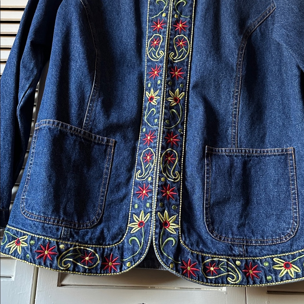 G Unit Fashions GORGEOUS embroidered denim jacket M - Picture 3 of 14
